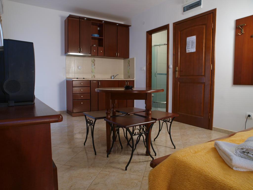 Apartments Obala Dragovic Petrovac Rom bilde