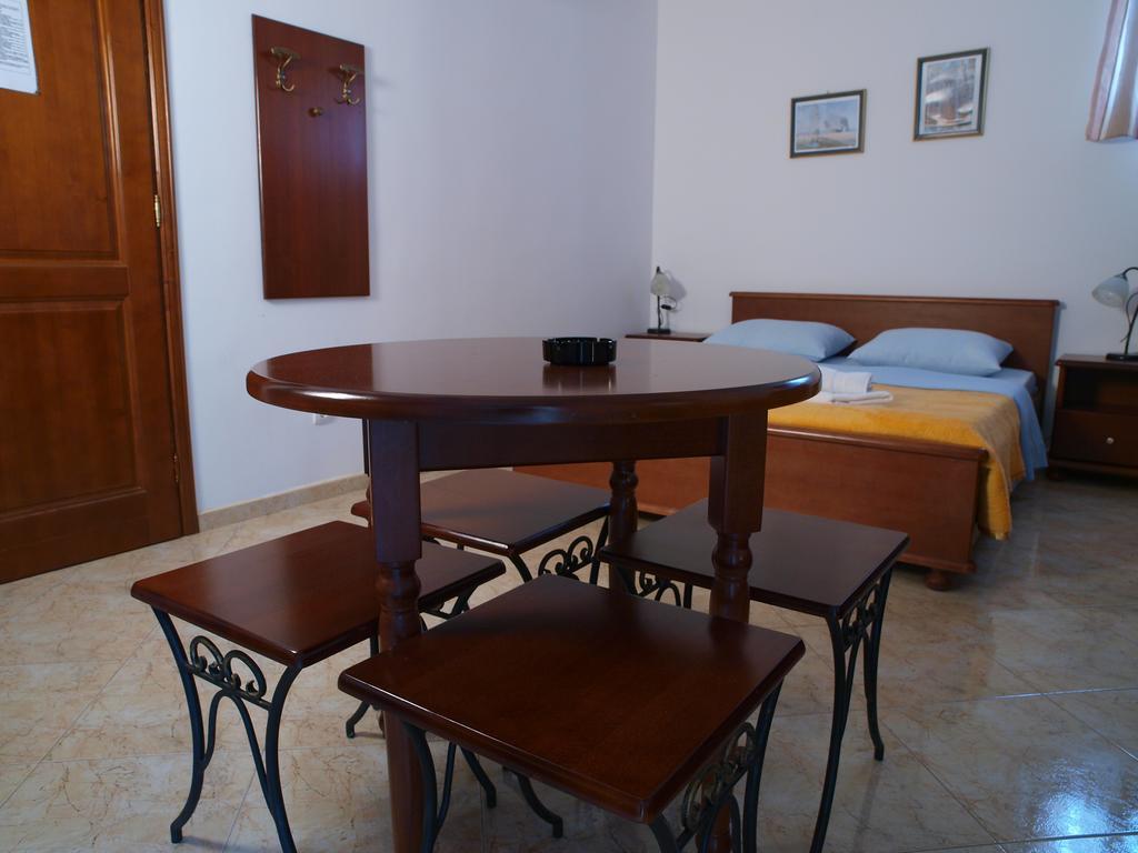 Apartments Obala Dragovic Petrovac Rom bilde