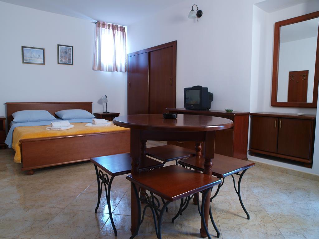 Apartments Obala Dragovic Petrovac Rom bilde
